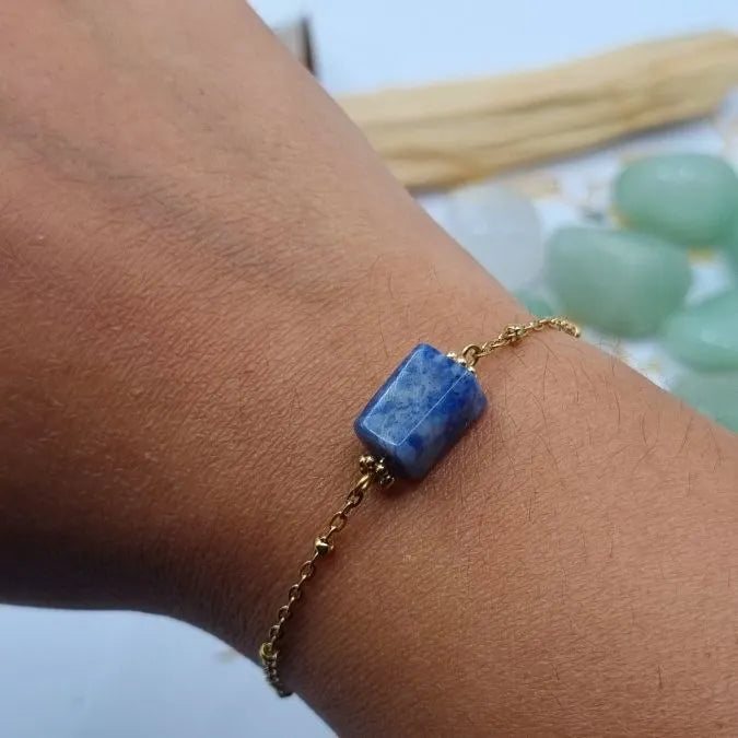 Bracelet Lapis Lazuli pendentif tube doré or 18k Main